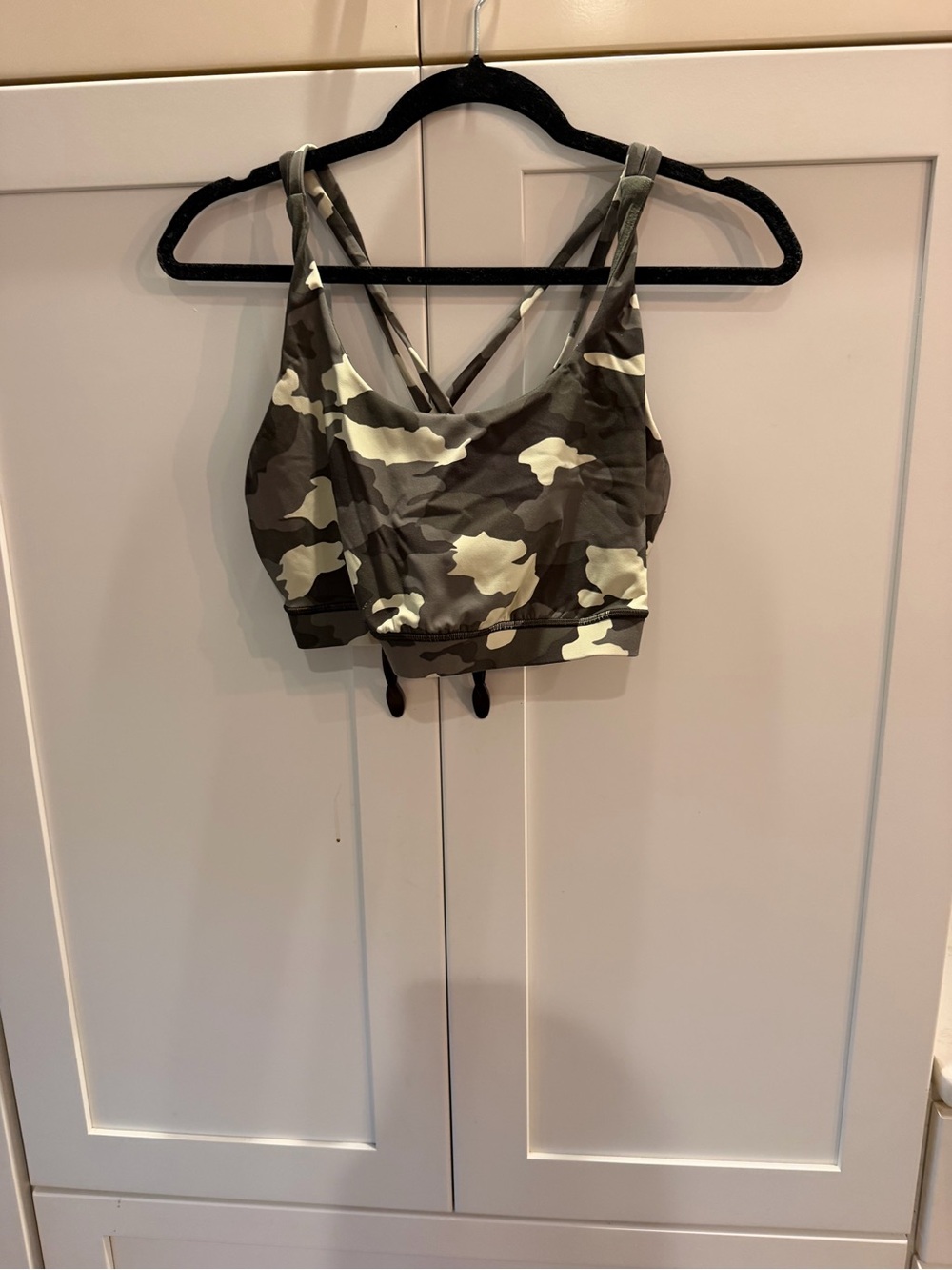 Lululemon size 14 Camo Strappy Sports Bra - Olive Green